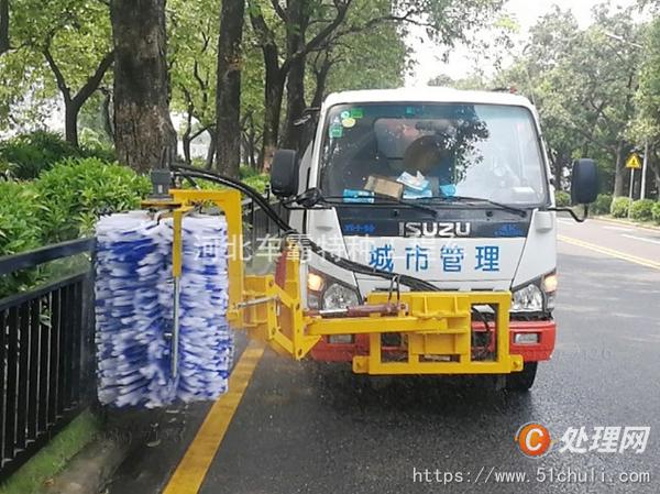 二手護(hù)欄清洗車