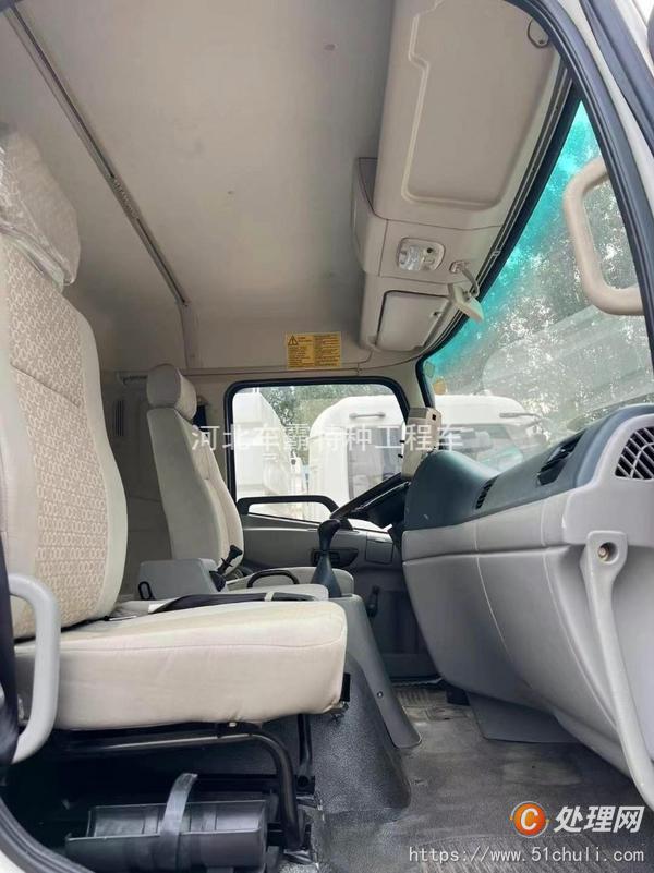 二手掃路車