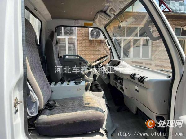 二手掃路車