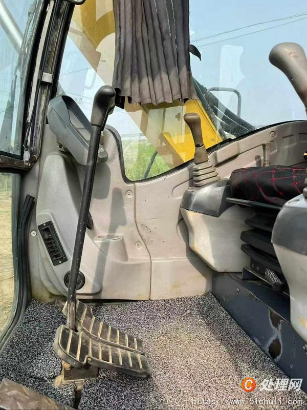 二手挖掘機