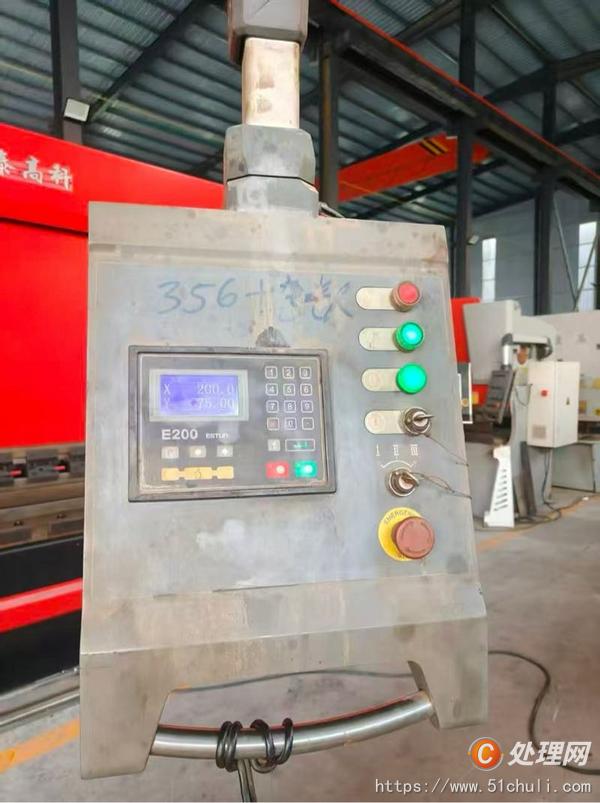 二手?jǐn)?shù)控折彎機(jī)