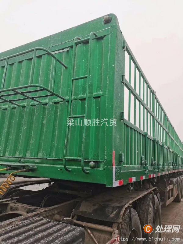 二手倉(cāng)欄半掛車
