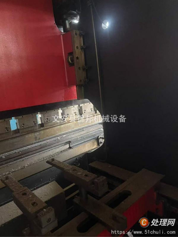 二手?jǐn)?shù)控折彎?rùn)C(jī)