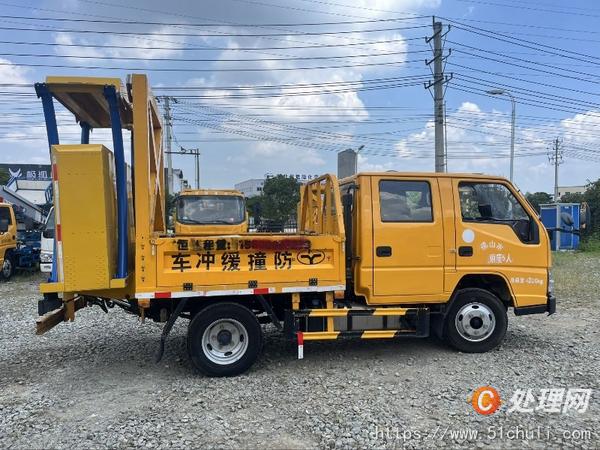 二手防撞緩沖車