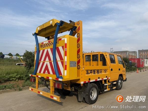 二手防撞緩沖車(chē)