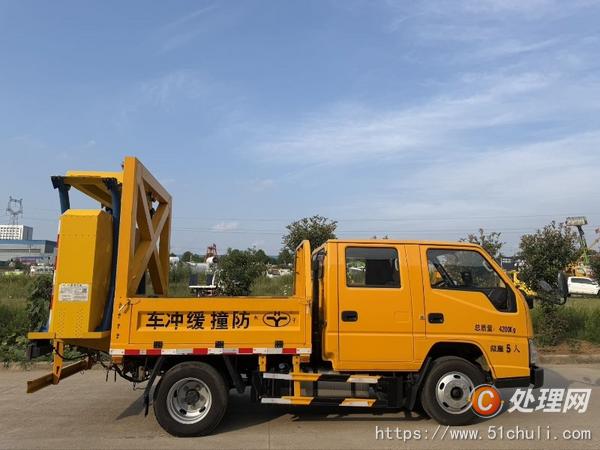 二手防撞緩沖車(chē)