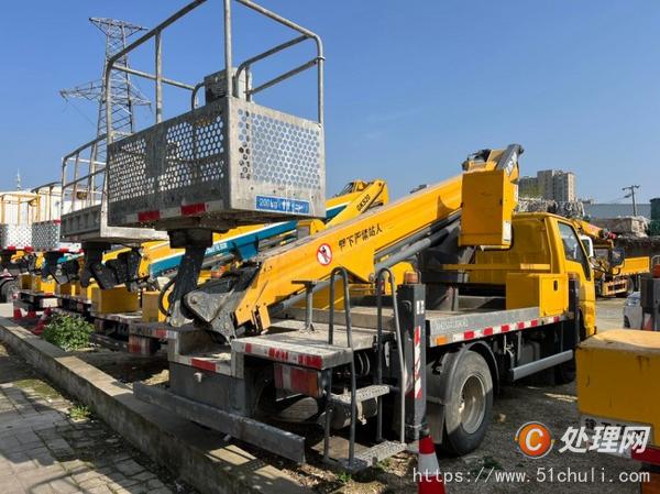 二手高空作業(yè)車