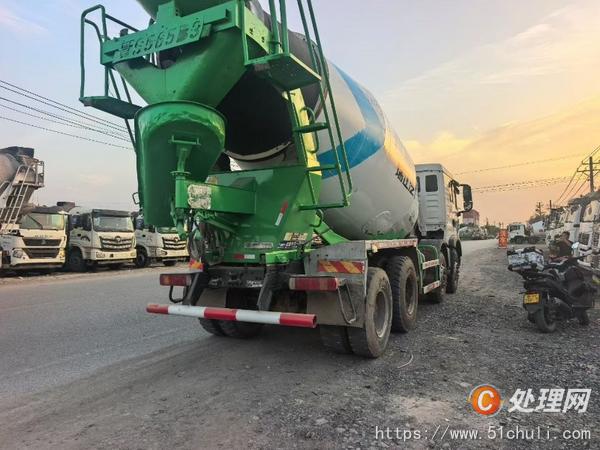 二手混凝土攪拌罐車(chē)