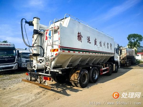 二手散裝飼料車(chē)
